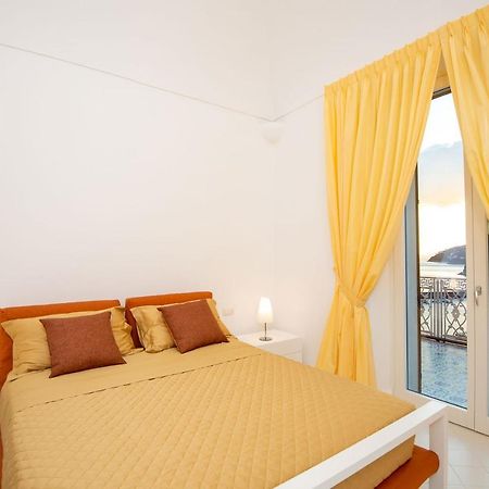 Amore Rentals - Palazzo Della Storia Amalfi Exteriör bild