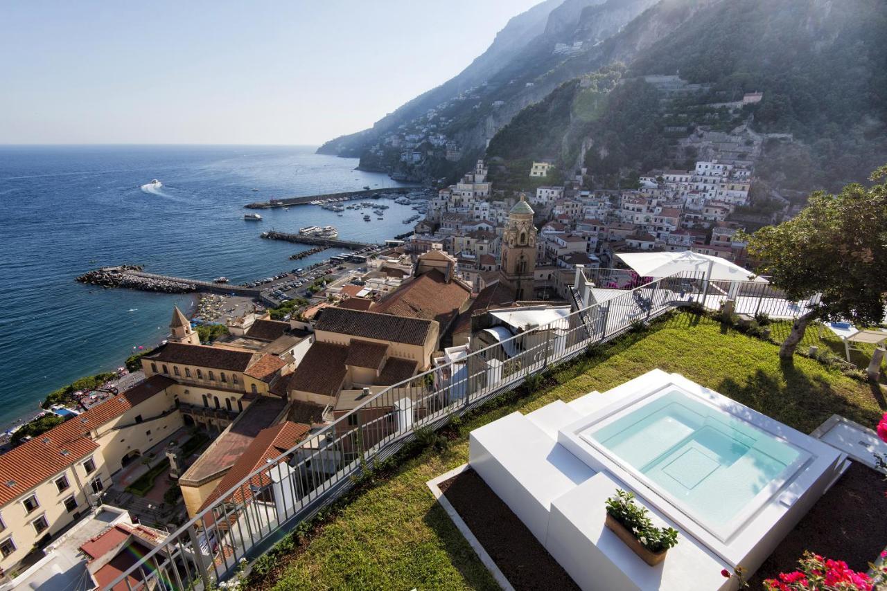 Amore Rentals - Palazzo Della Storia Amalfi Exteriör bild