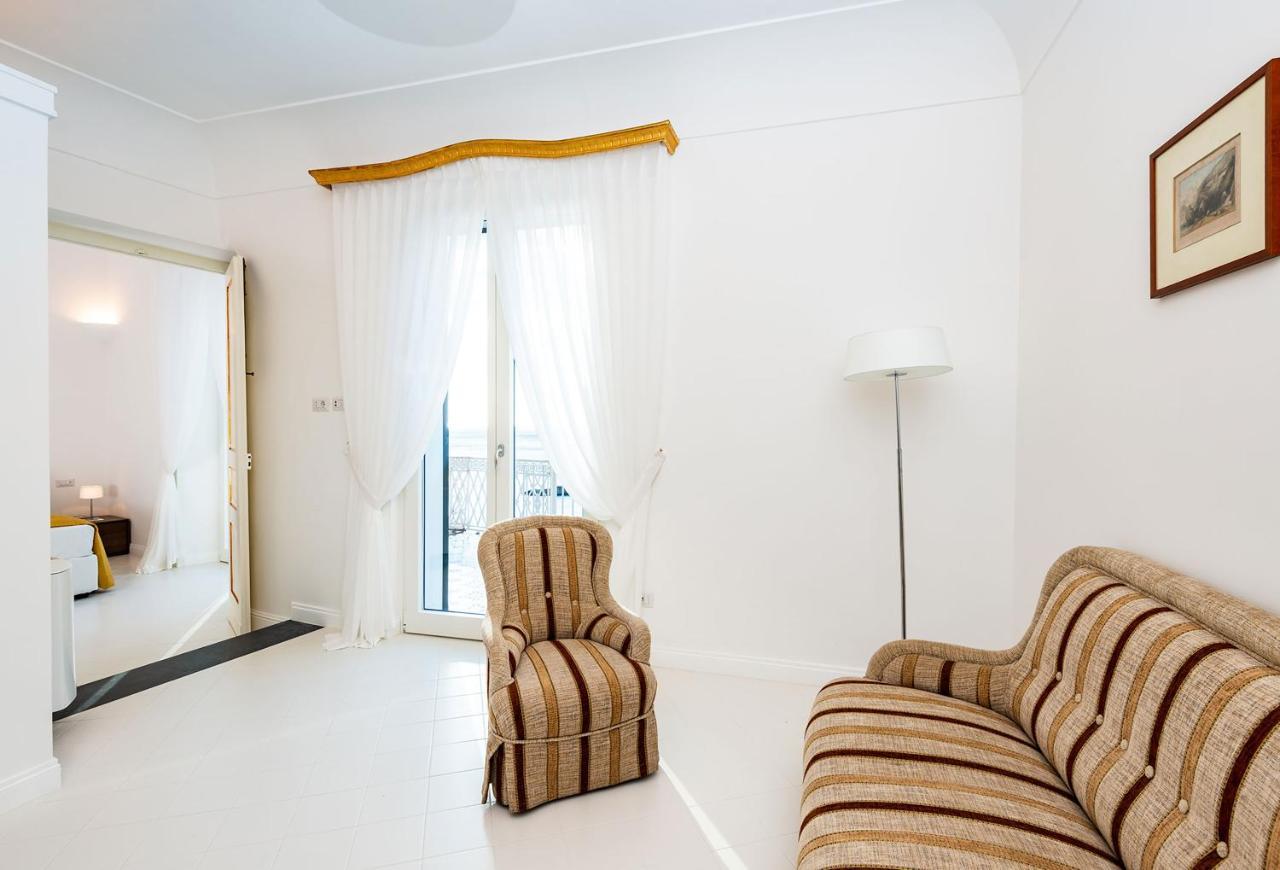 Amore Rentals - Palazzo Della Storia Amalfi Exteriör bild