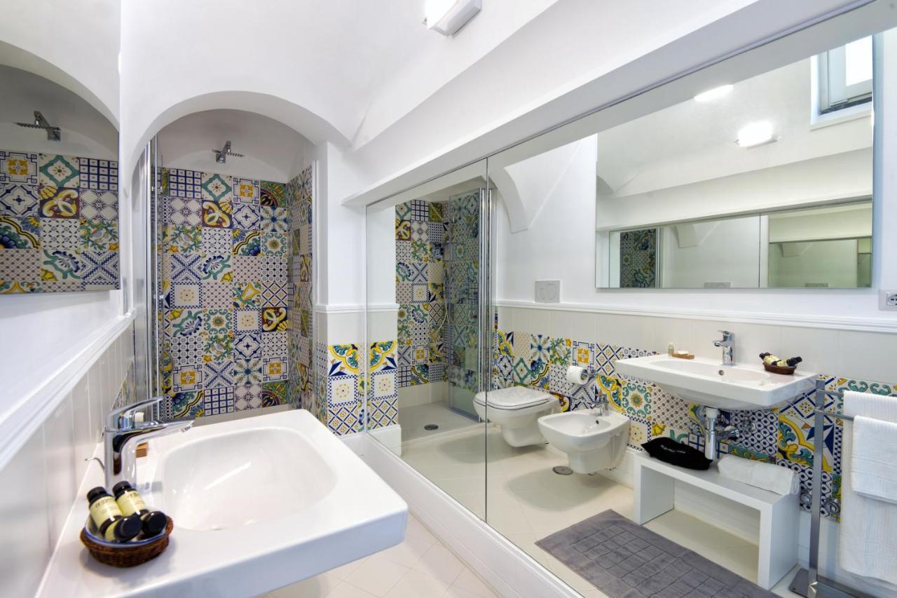 Amore Rentals - Palazzo Della Storia Amalfi Exteriör bild