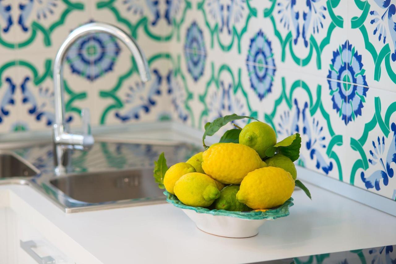 Amore Rentals - Palazzo Della Storia Amalfi Exteriör bild